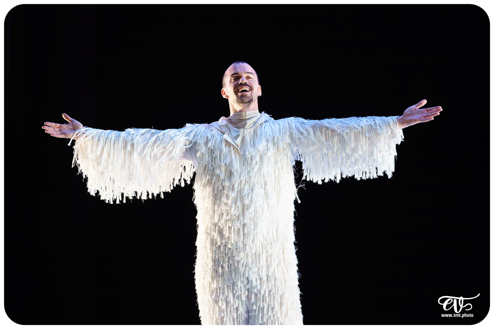 A4 (COMME LA FEUILLE) CIE CHICOS MAMBO